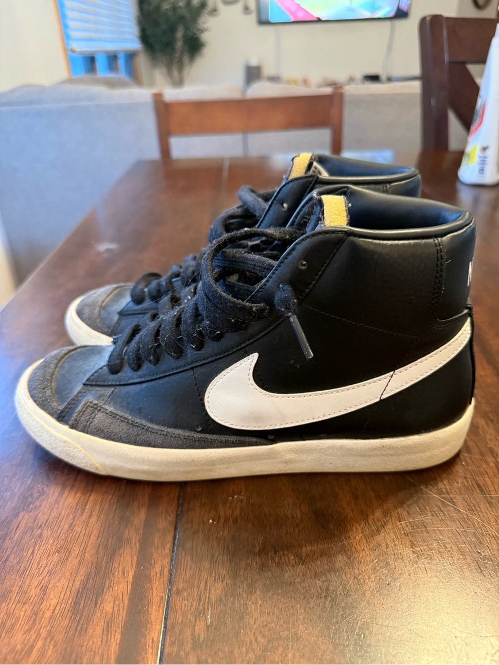 Nike blazers Black suede and White High-Top Women's Sneakers